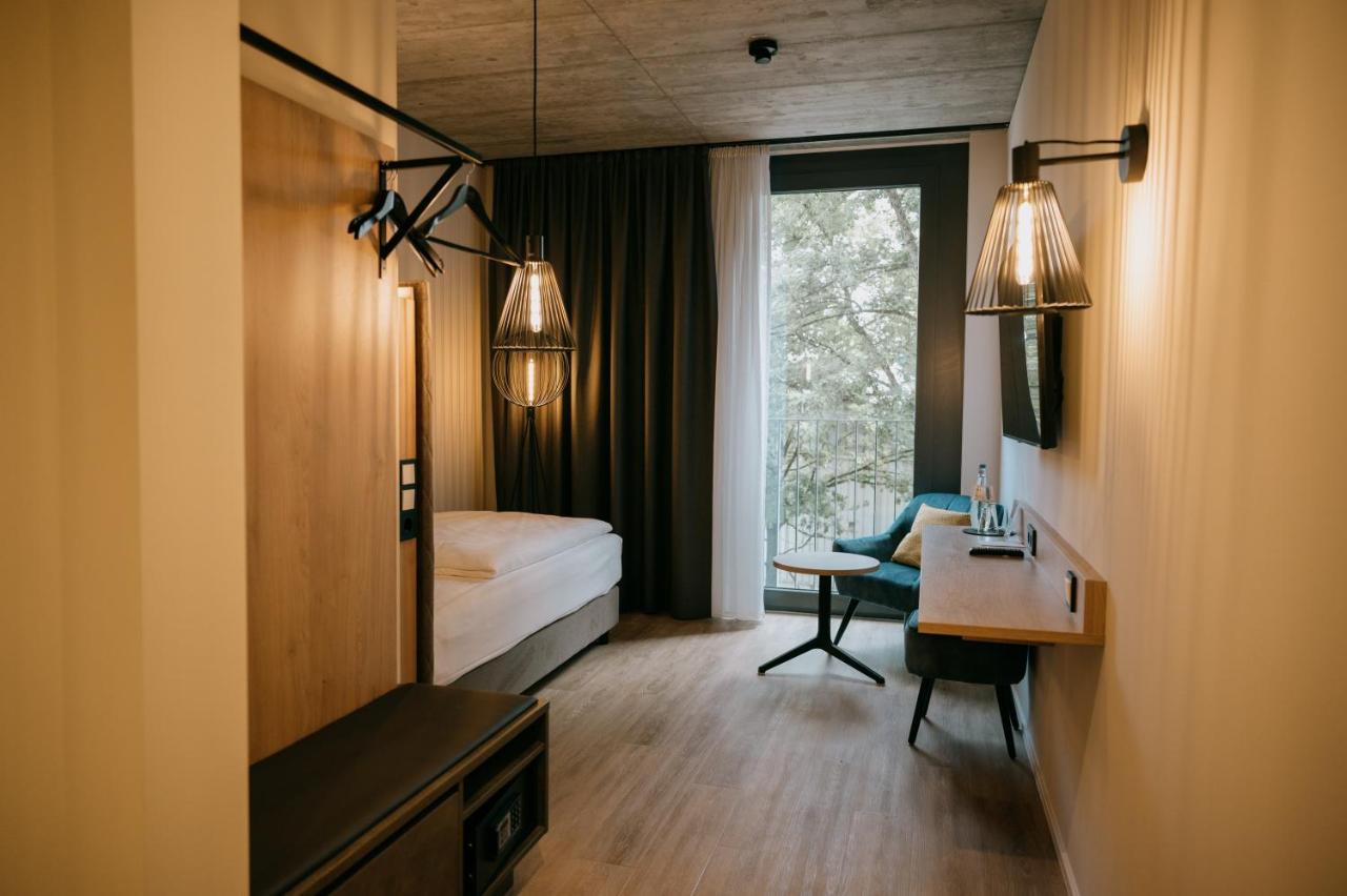 Loom Hotel & Skybar Eislingen Luaran gambar